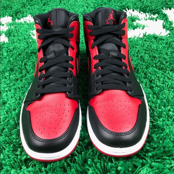 Air jordan 1 Mid Banned Men\'s size 8 main image 4